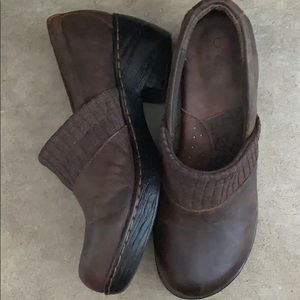 Born Concept Brown Leather Clogs 7.5